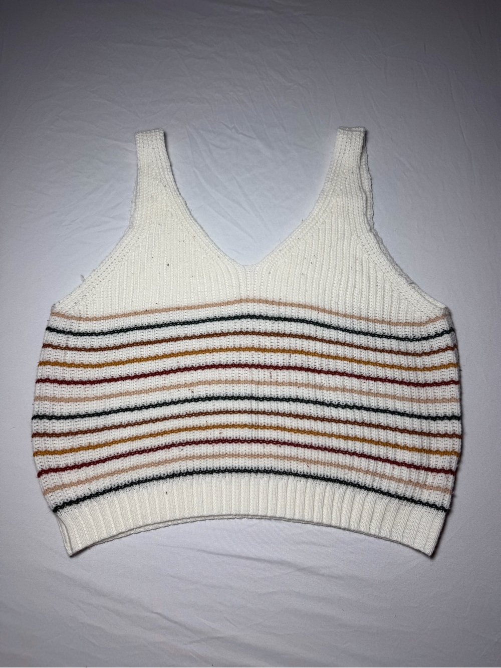 Women’s Rib-Knit Striped V-Neck Sleeveless Sweater Vest Ivory Brown Black